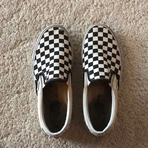 women’s checkered slip on vans